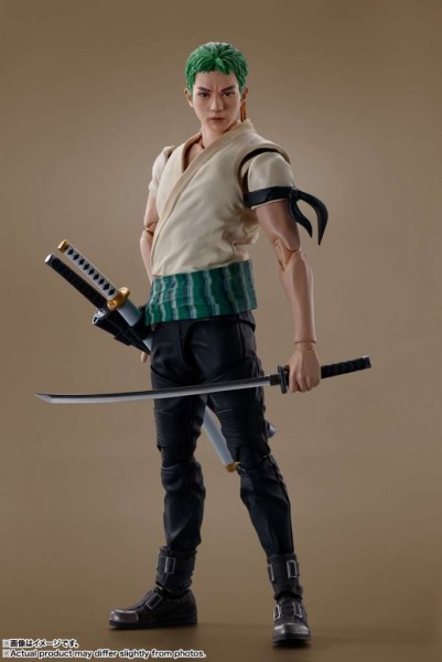 One Piece Netflix - Roronoa Zoro S.H.F. 15 cm