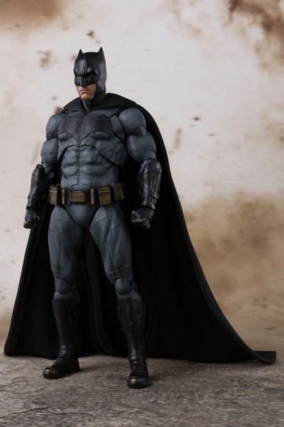 Justice League - Batman S.H. Figuarts Fig.