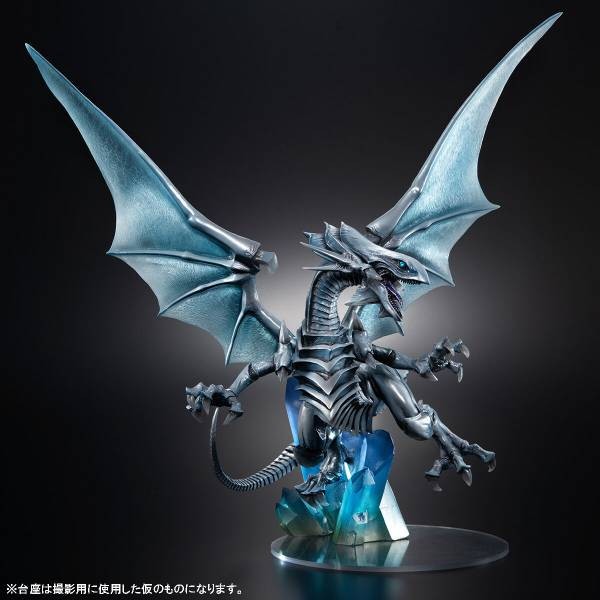Yu-Gi-Oh! Blue Eyes White Dragon Holo Statue